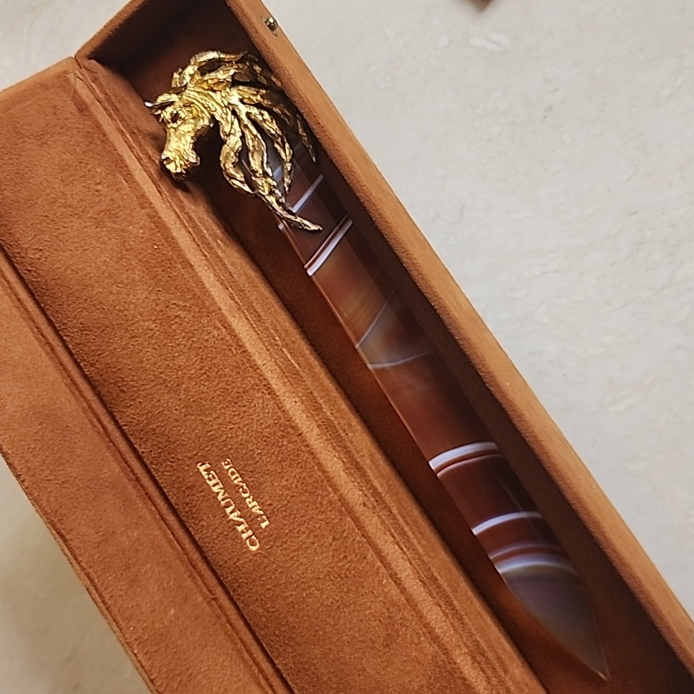 CHAUMET lion letter opener 🦁
